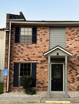 Lafayette Office Suite For Rent