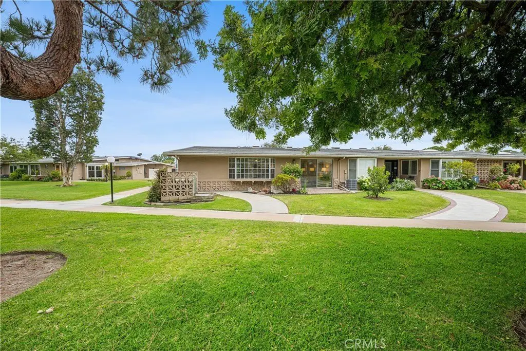 1281 Knollwood Rd, Seal Beach, CA 90740