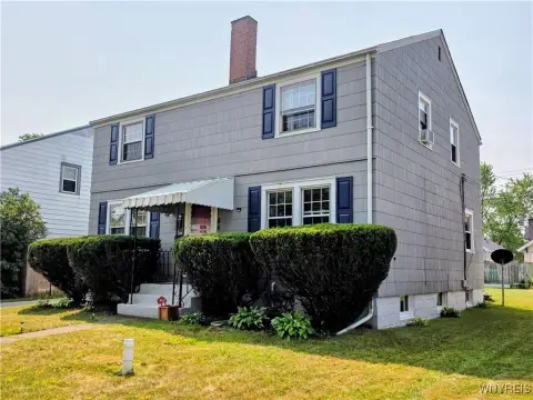 Well-Maintained Duplex with Garage