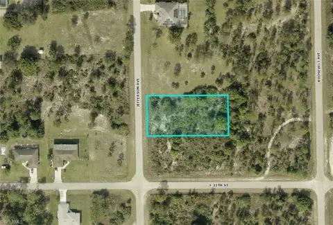 Large Lot in Lehigh Acres