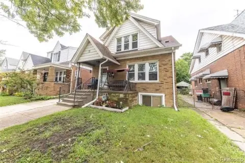 Renovated Three-Unit Triplex