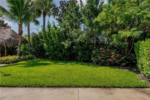 Naples Motorcoach Resort Lot