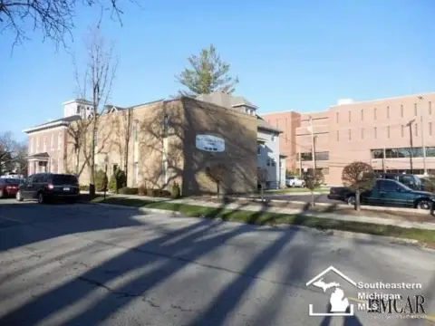 Monroe Office Building Near Courthouse