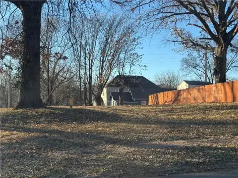 Vacant City Lot Opportunity