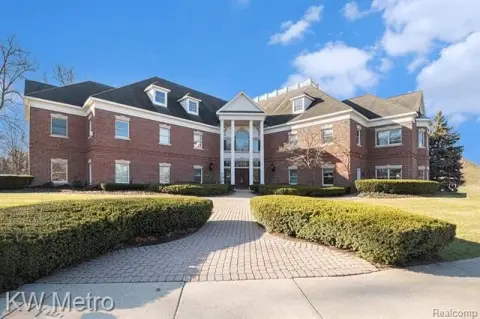 Royal Oak Office Space Sublet