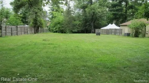 Farmington Hills Buildable Vacant Land