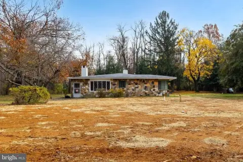 Spacious Rancher on Large Lot