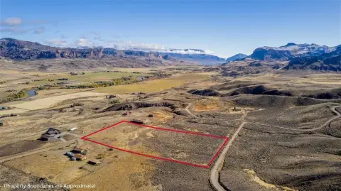 Wapiti Foothills 5-Acre Lot