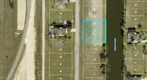 Canal Front Lot in Cape