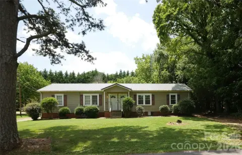 Spacious Duplex in Conover, NC