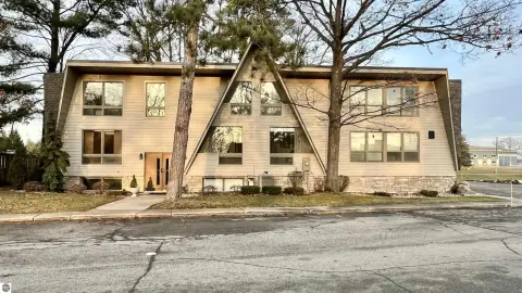 Office Space in Cadillac West