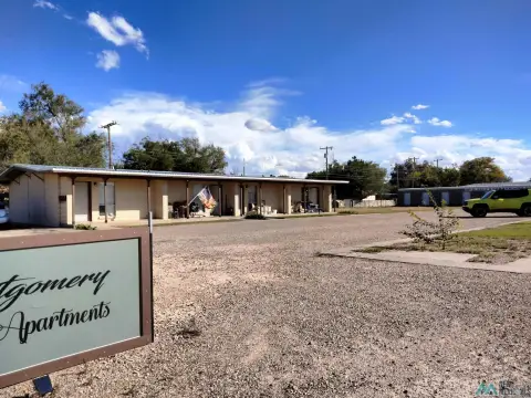 Eight-Door Apartment Complex with Storage