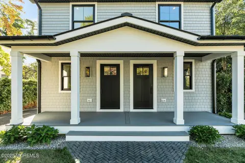 Completely Rebuilt Duplex Near Netflix Studio