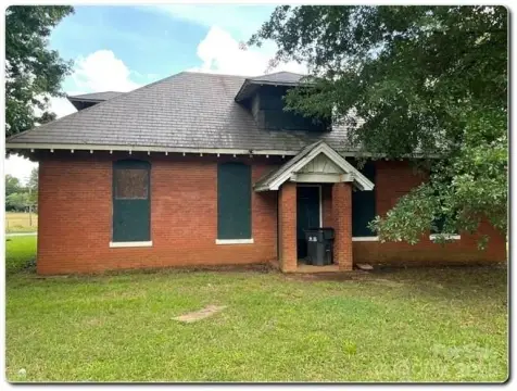 Historic Charlotte Building for Redevelopment