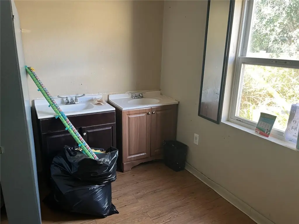 Picture 18