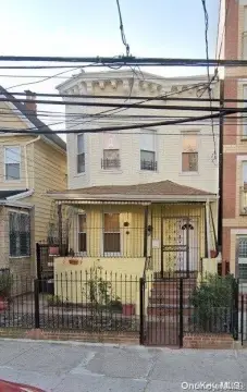 Legal Income Property Near Subway
