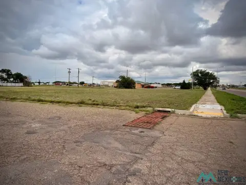 Industrial-Zoned Lot in Growing District