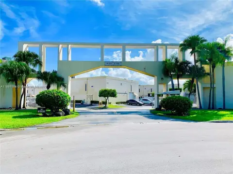 Doral Office/Warehouse Space Available