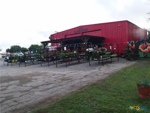 Lampasas Flex Space with Highway Exposure