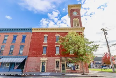 Retail Space in Clock Tower