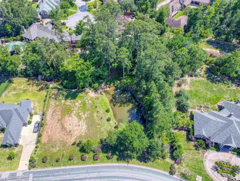 Tyler Homesite in Hollytree Subdivision