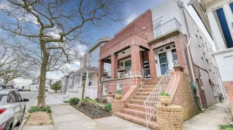 Ventnor Triplex with Historical Significance