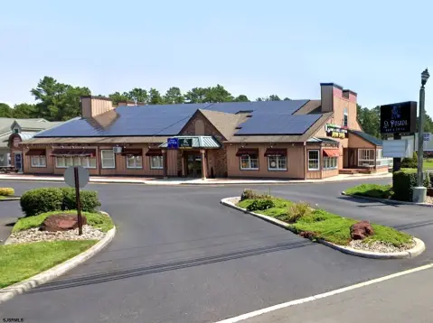 Restaurant & Bar with Banquet Room