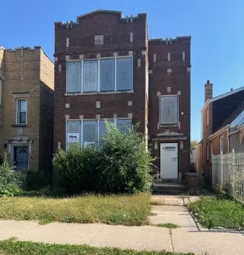Chicago Two-Unit Building For Sale