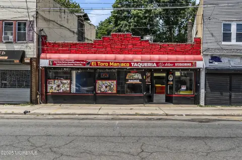 Plainfield Commercial Building For Sale