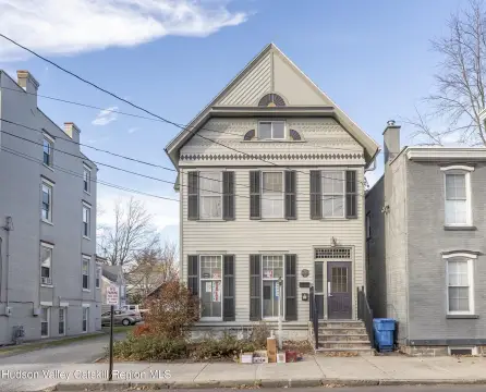 Charming Mixed-Use Kingston Property