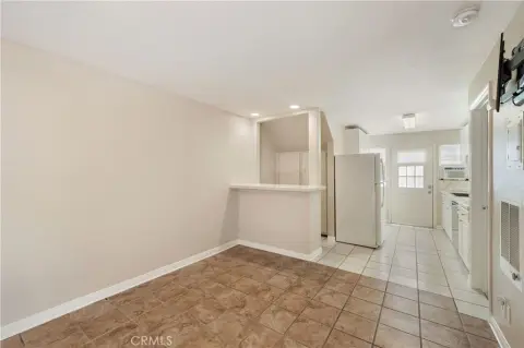 Two-Unit Duplex with Balcony
