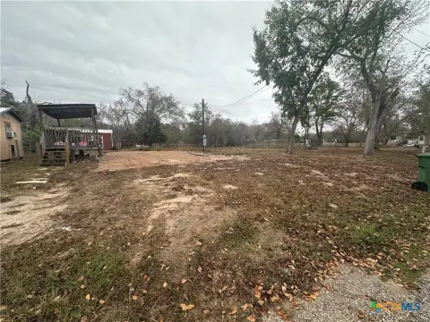 Residential Lot in Cuero, TX
