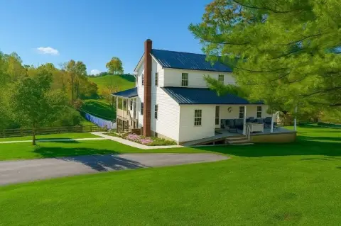 Spacious Farmhouse on 103 Acres