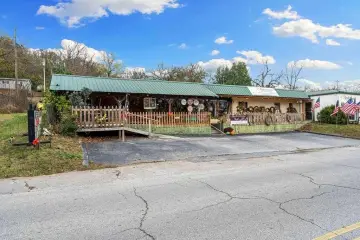 Spacious Retail Space in Anderson