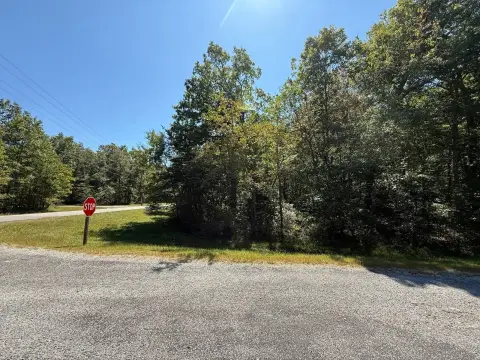 Cumberland Lakes Vacant Corner Lot