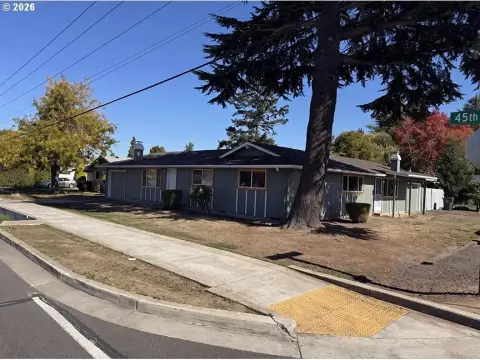 Duplex With Attached Garages