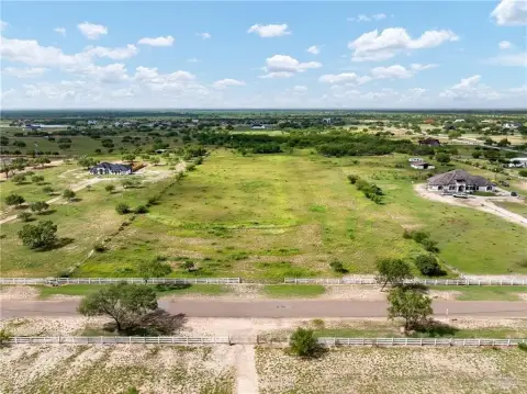Edinburg Acreage in Gated Community