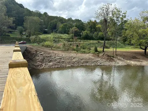 Riverfront Mountain View Land Parcel