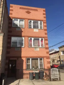 Brooklyn Triplex in Good Condition