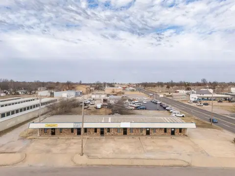 Multi-Suite Retail Space