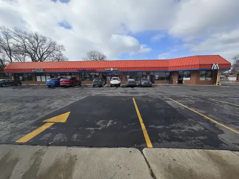 Retail Center in South Holland