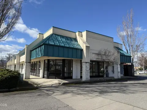 Retail Space with On-Site Parking