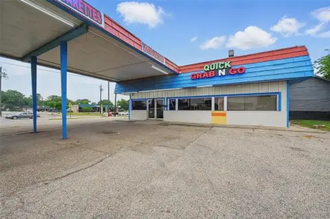 Ennis Corner Lot Opportunity