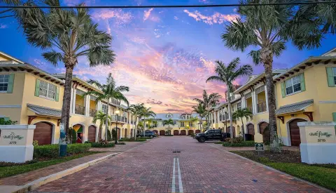Luxury Tequesta Townhome Complex