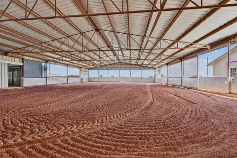 Turnkey Horse Property in Collinsville