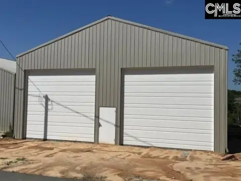 New Lexington Warehouse with Tall Doors
