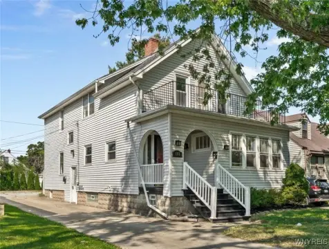 Tonawanda Duplex with Balcony