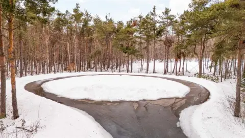 Residential Land in Harbor Springs