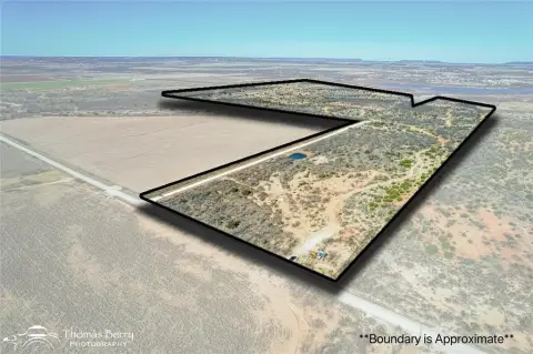 Expansive 200-Acre Texas Farm/Ranch