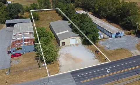 Flex Space with Warehouse Doors